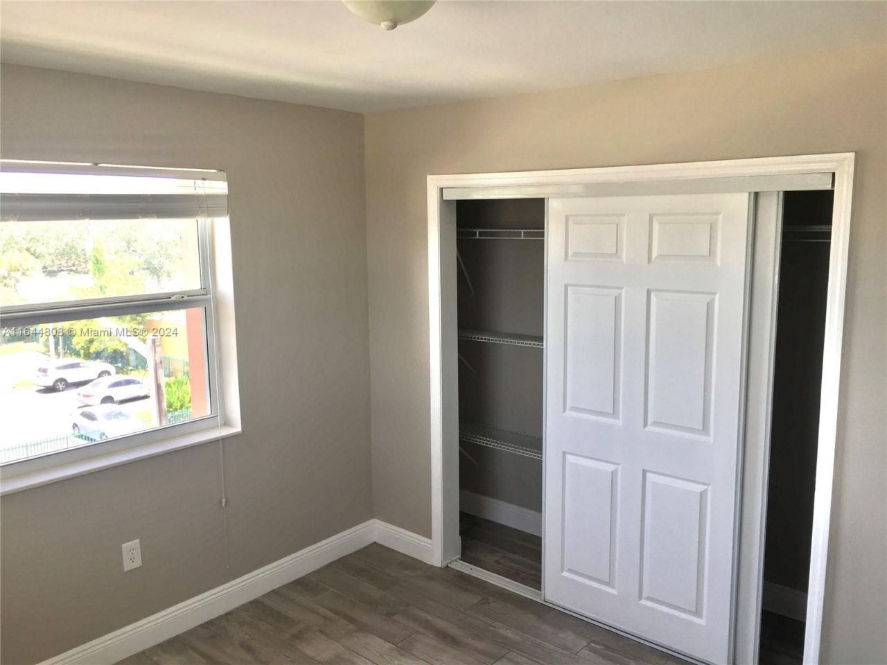 3075 NW 7th St, Unit 401, Miami, FL 33125 Photo