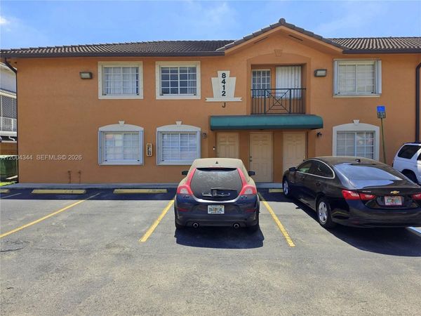 8412 NW 103rd St , Unit 201J, Hialeah Gardens, FL 33016