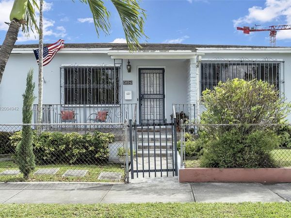 3694 NW 20th St , Miami, FL 33142