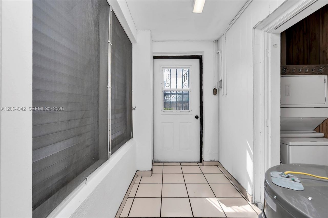 3694 NW 20th St , Miami, FL 33142 Photo