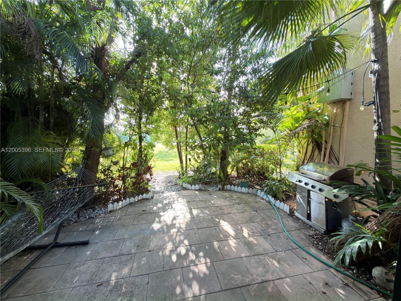 1001 Three Islands Blvd, Unit 31, Hallandale Beach, FL 33009 Photo