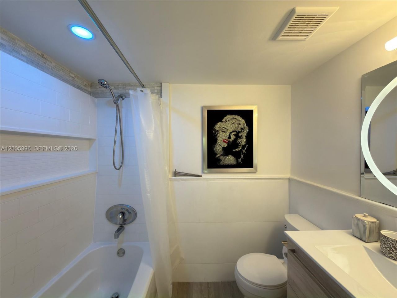 1001 Three Islands Blvd, Unit 31, Hallandale Beach, FL 33009 Photo
