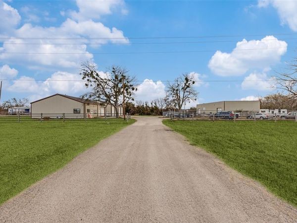 15602 State Highway 160 , Blue Ridge, TX 75424