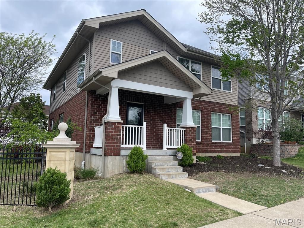 7221 Field Avenue, Saint Louis, MO 63116 Main Photo