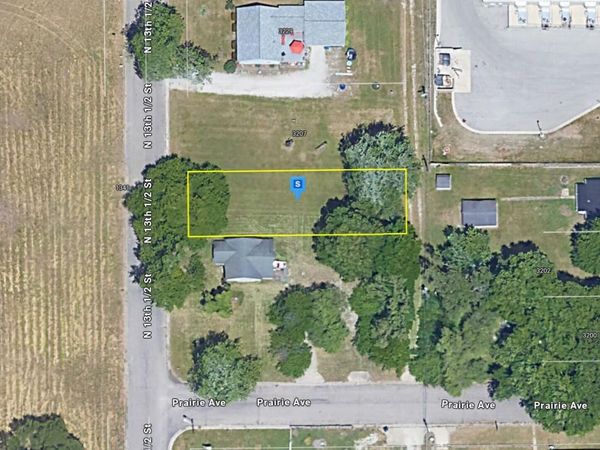 3205 N 13th 1/2 Street , Terre Haute, IN 47804