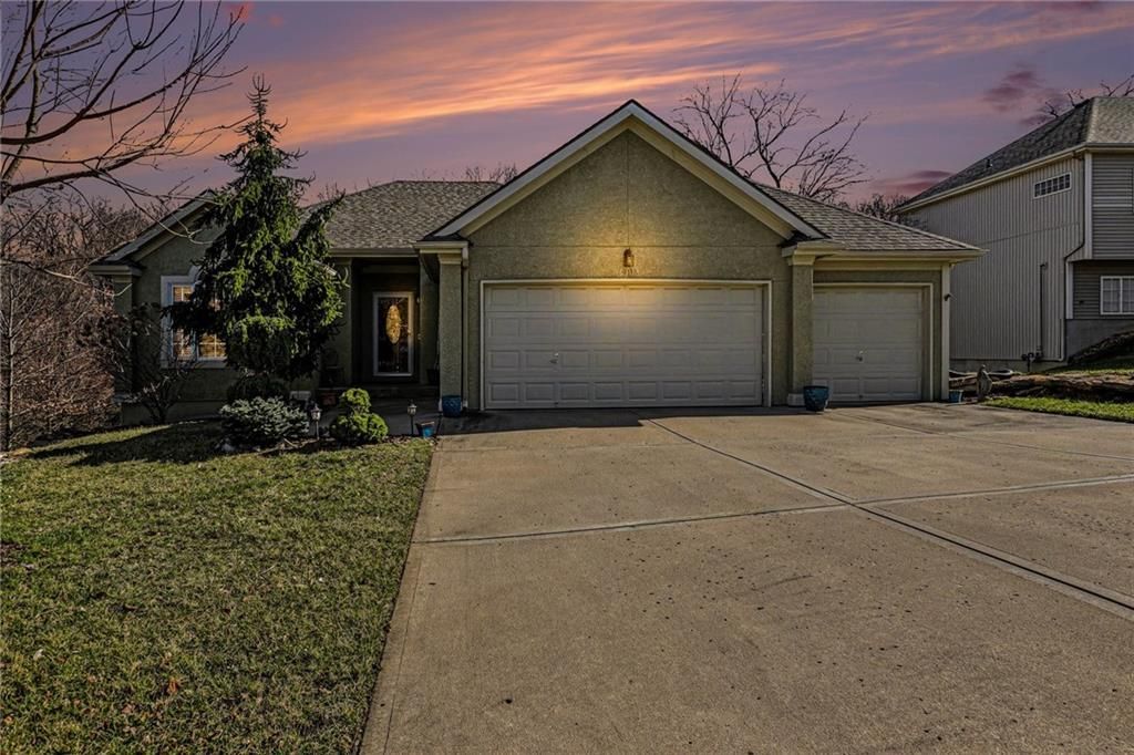 1903 NW 75th Street, Kansas City, MO 64151 Main Photo