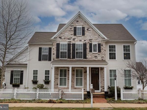 1137 ESBENSHADE DRIVE , LANCASTER, PA 17601