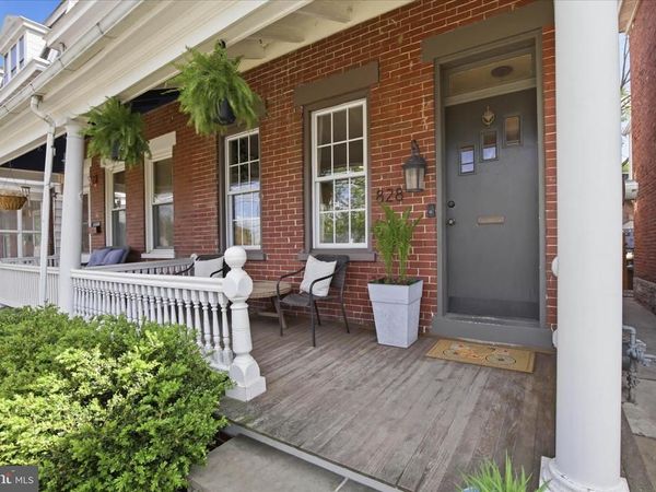 828 E CHESTNUT STREET, LANCASTER, PA 17602