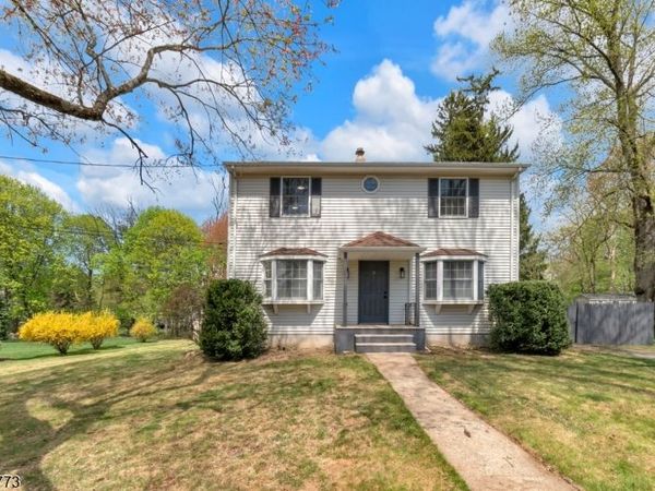 9 Longview Ave, Randolph, NJ 07869