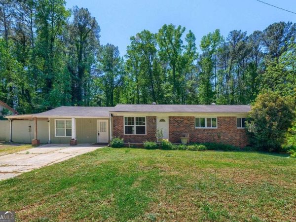 2340 Chestnut Log Loop, Lithia Springs, GA 30122