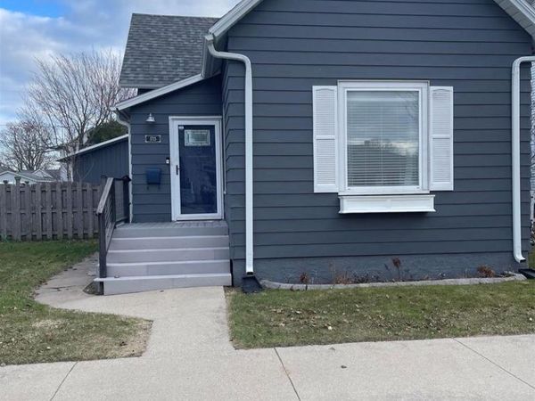 1715 14TH AVENUE, Menominee, MI 49858