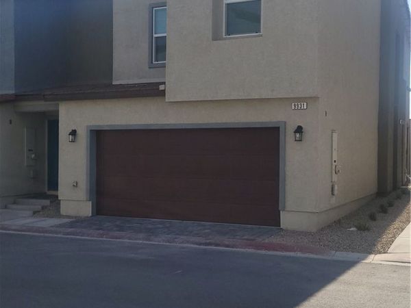 9931 Apricot Hills Street, Las Vegas, NV 89141