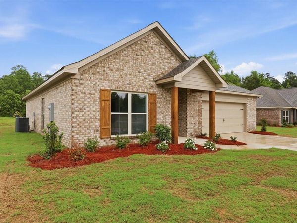 300 Courtney Lane, Magee, MS 39111