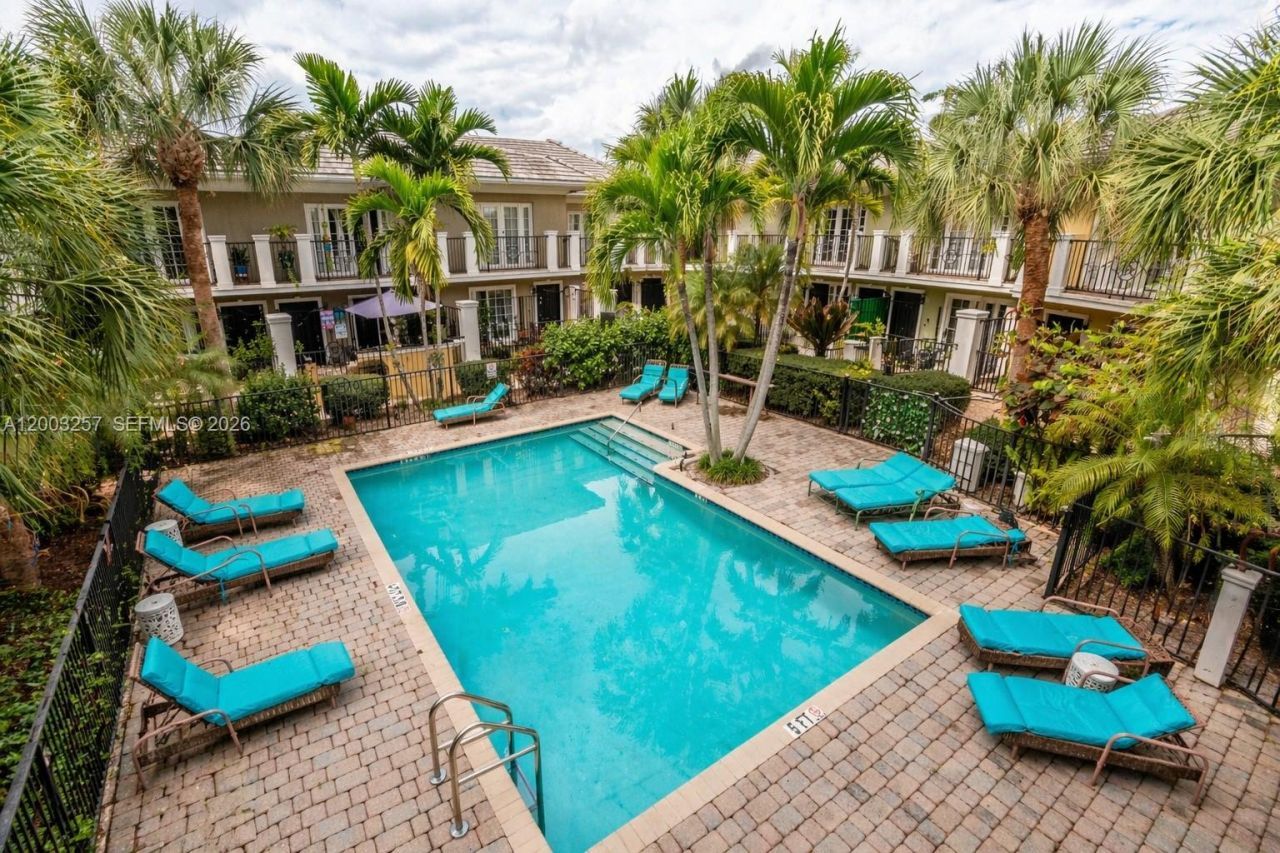 1000 Palm Trl, Unit 6, Delray Beach, FL 33483 Photo