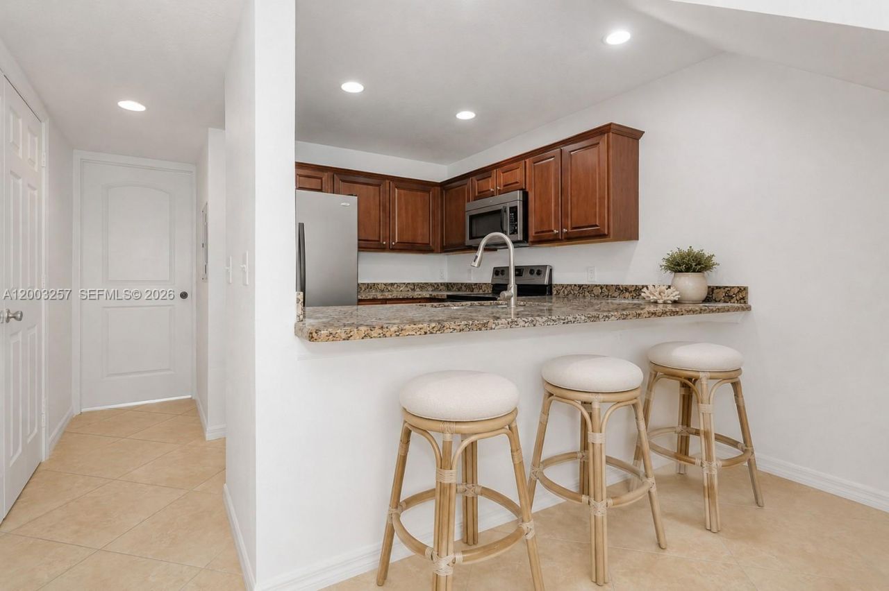 1000 Palm Trl, Unit 6, Delray Beach, FL 33483 Photo