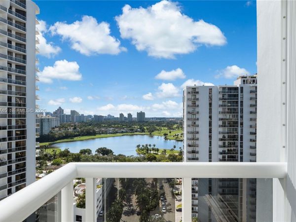 20505 E Country Club Dr , Unit 1938, Aventura, FL 33180