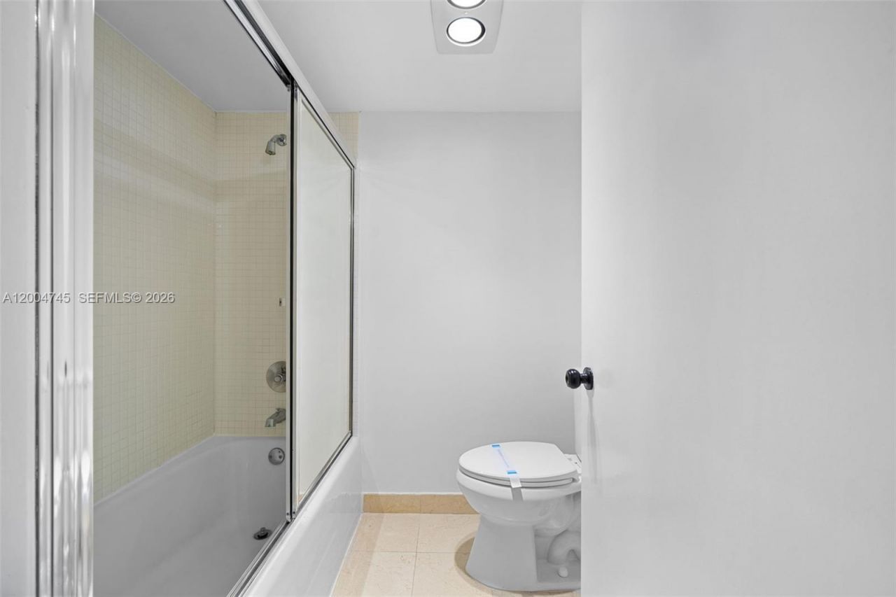 20505 E Country Club Dr, Unit 1938, Aventura, FL 33180 Photo