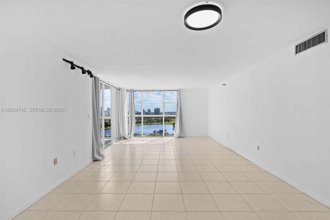 20505 E Country Club Dr, Unit 1938, Aventura, FL 33180 Photo