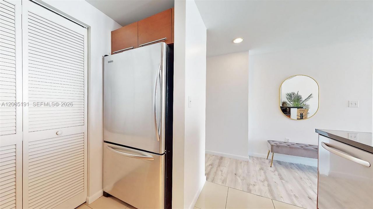 244 Biscayne Blvd , Unit 704, Miami, FL 33132 Photo