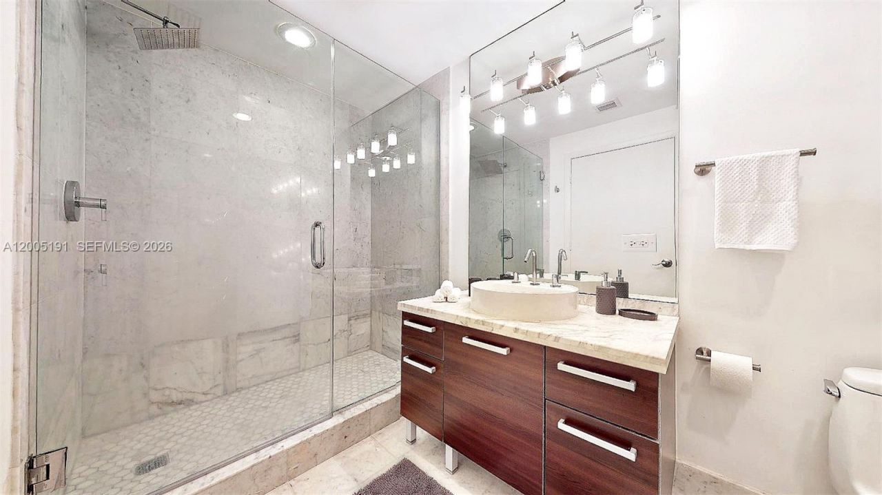 244 Biscayne Blvd , Unit 704, Miami, FL 33132 Photo
