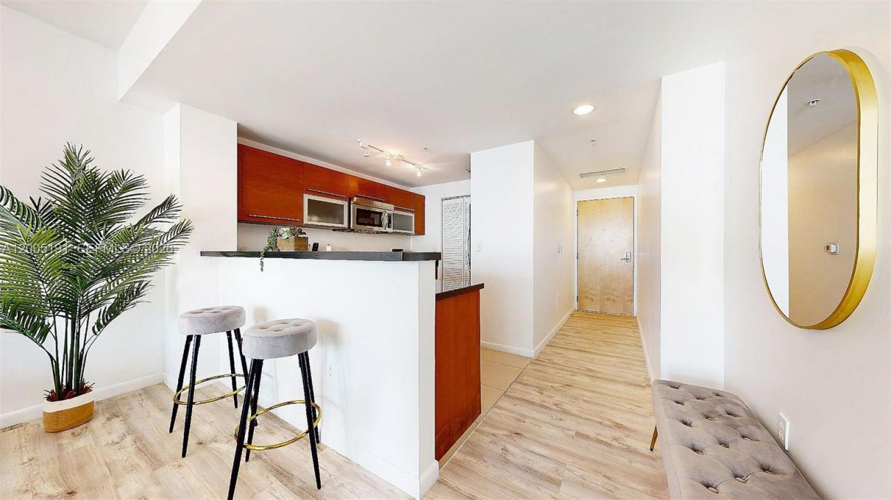 244 Biscayne Blvd , Unit 704, Miami, FL 33132 Photo