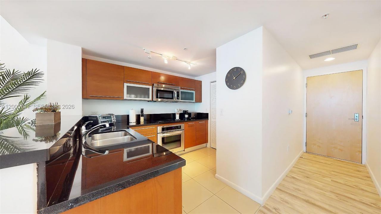 244 Biscayne Blvd , Unit 704, Miami, FL 33132 Photo