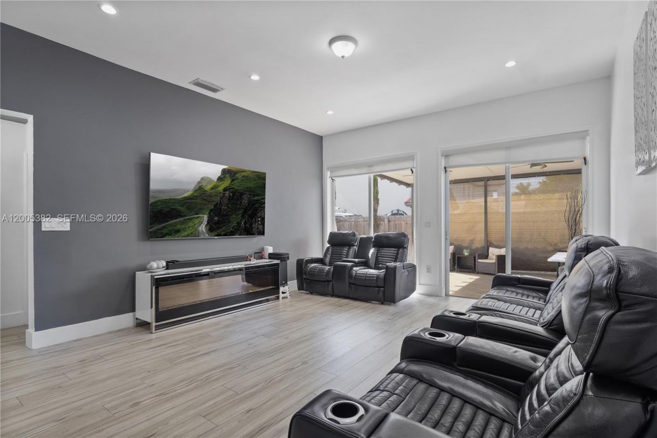 8218 SW 163rd Pl , Unit 8218, Miami, FL 33193 Photo