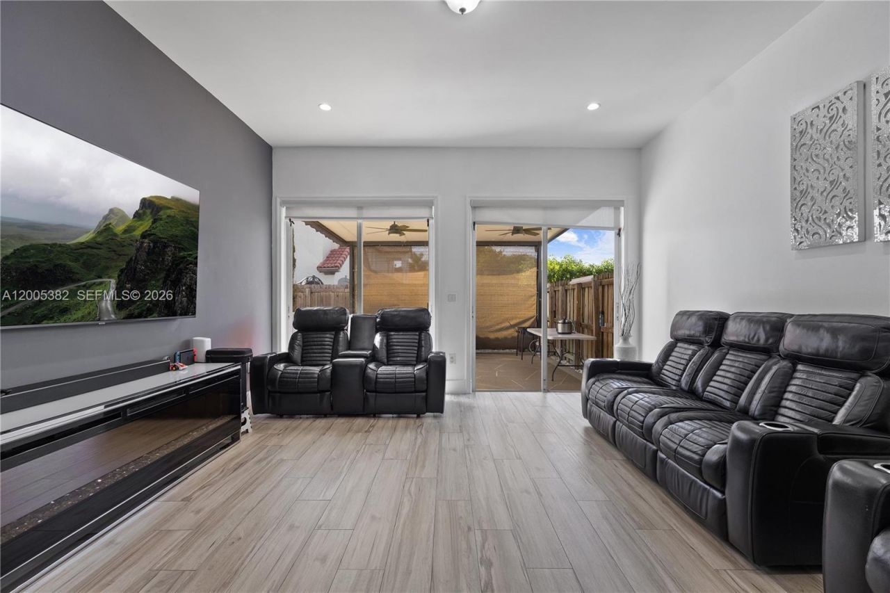 8218 SW 163rd Pl , Unit 8218, Miami, FL 33193 Photo