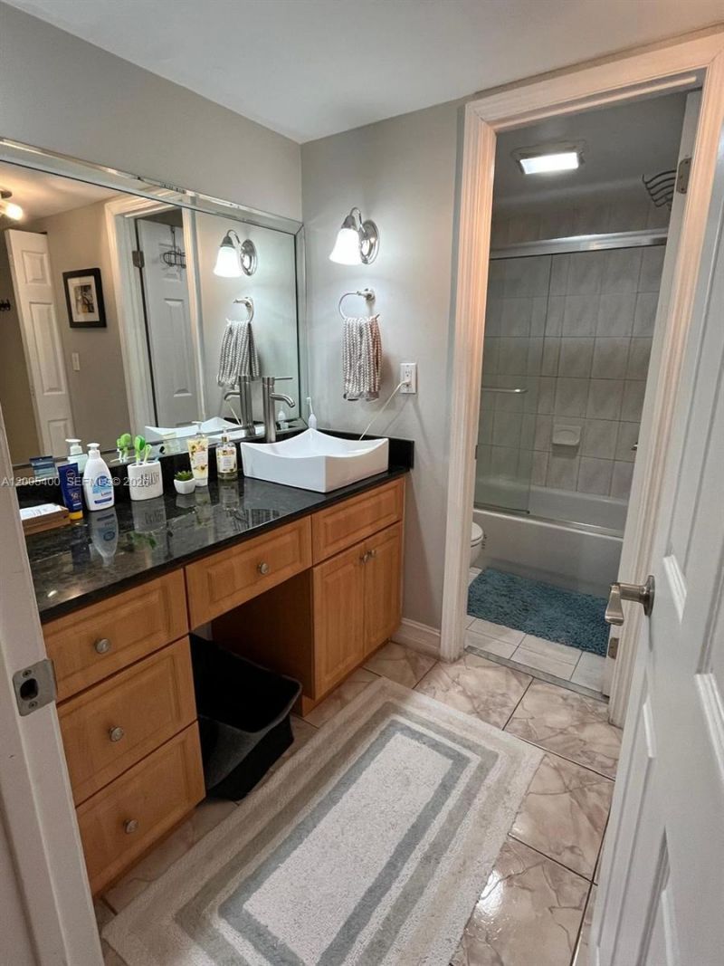 3475 N Country Club Dr , Unit 312, Aventura, FL 33180 Photo