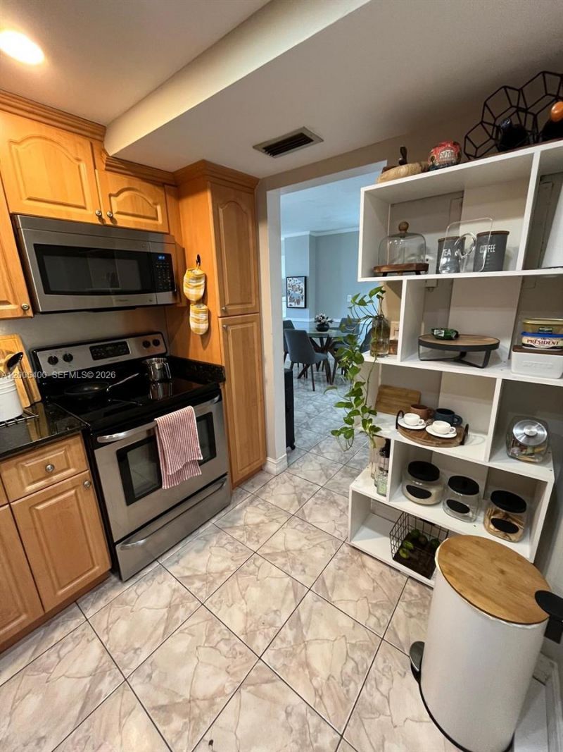 3475 N Country Club Dr , Unit 312, Aventura, FL 33180 Photo