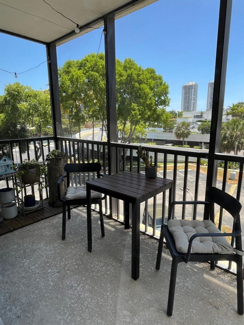3475 N Country Club Dr , Unit 312, Aventura, FL 33180 Photo