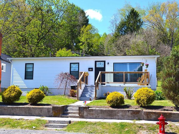 818 Pocahontas Ave, Ronceverte, WV 24970