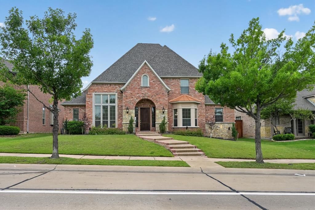 2416 Lady Of The Lake Boulevard, Lewisville, TX 75056 Main Photo