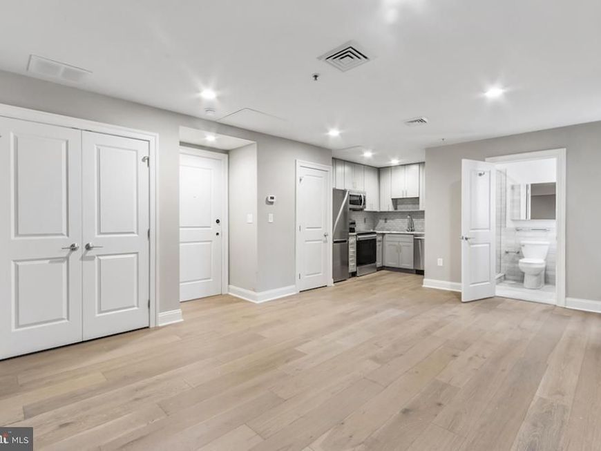222 W Rittenhouse Square, Unit 1804, Philadelphia, PA 19103 Main Photo