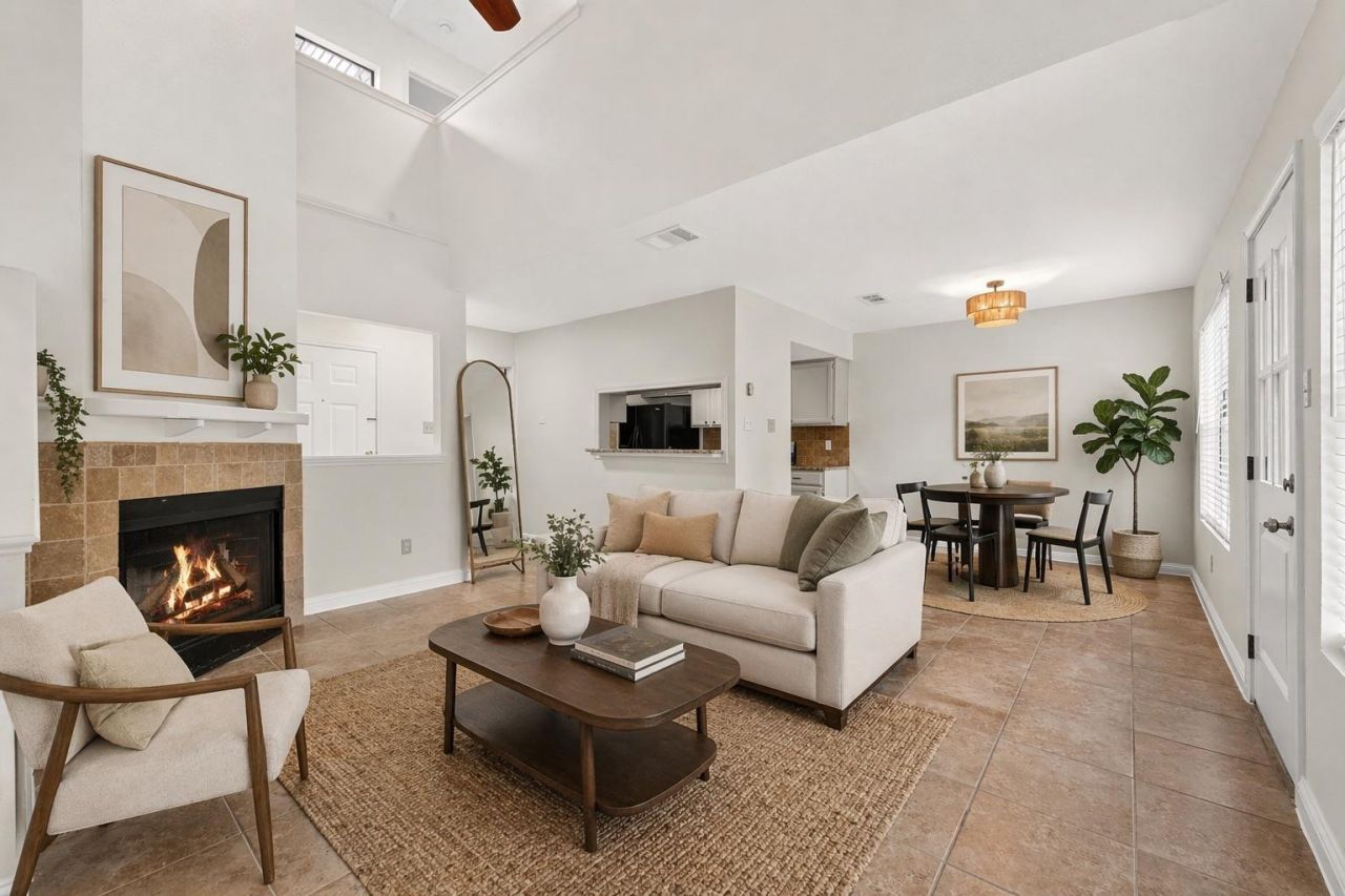 512 Eberhart Ln, Unit 203, Austin, TX 78745 Main Photo