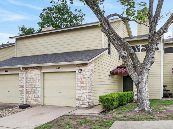512 Eberhart LN, Unit 203, Austin, TX 78745