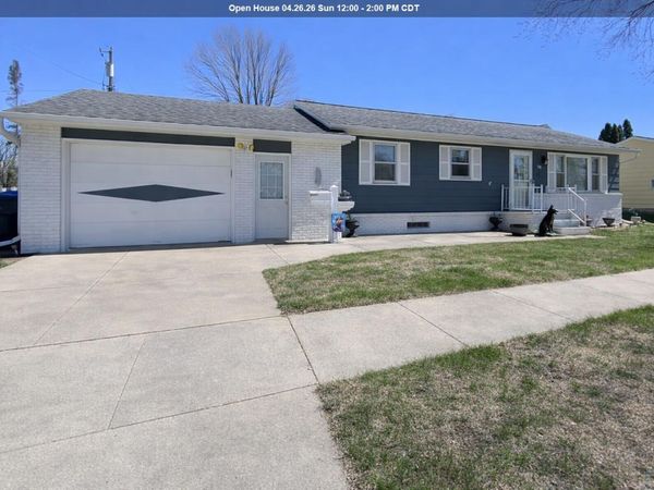 26 9th Ave SE, LeMars, IA 51031