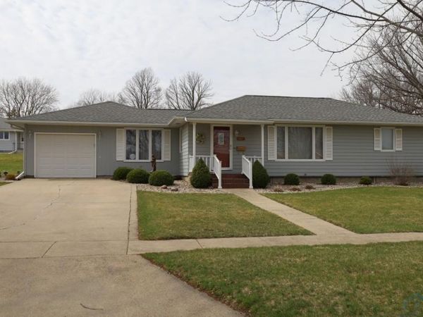 1007 S Tama Street, Rock Rapids, IA 51246