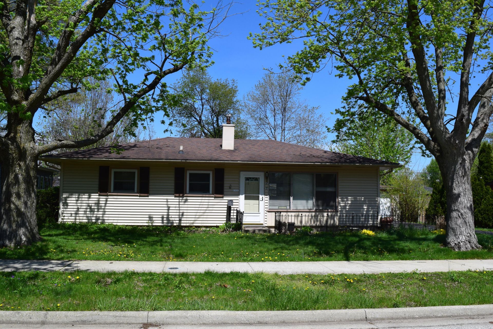 205 Randle Street, Valparaiso, IN 46383 Main Photo