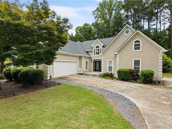 5714 Brynwood Circle NW, Acworth, GA 30101
