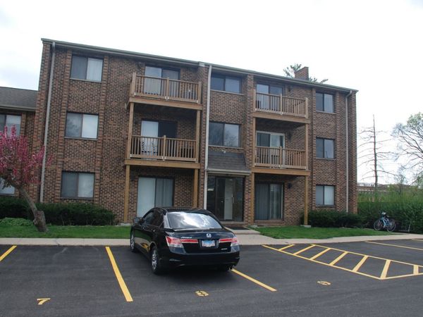 1779 Rand Road, Unit 3B, Des Plaines, IL 60016