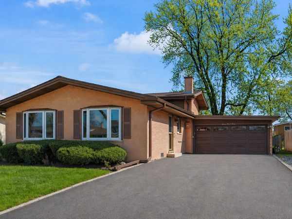 7909 Lake Street, Morton Grove, IL 60053