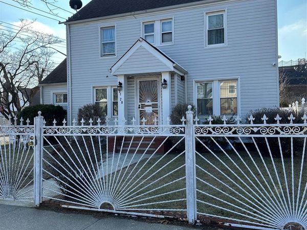 251-20 Memphis Avenue , Rosedale, NY 11422