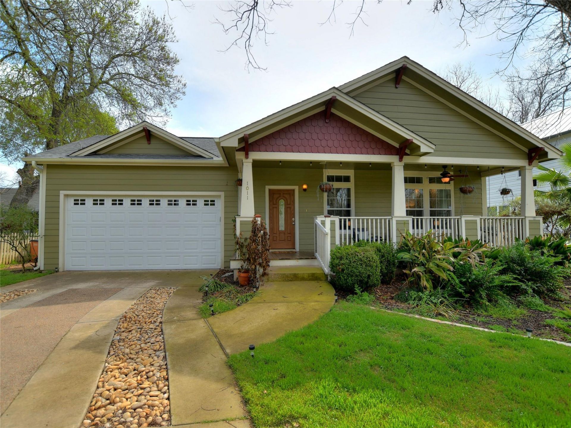 1011 Cherico St, Austin, TX 78702 Main Photo