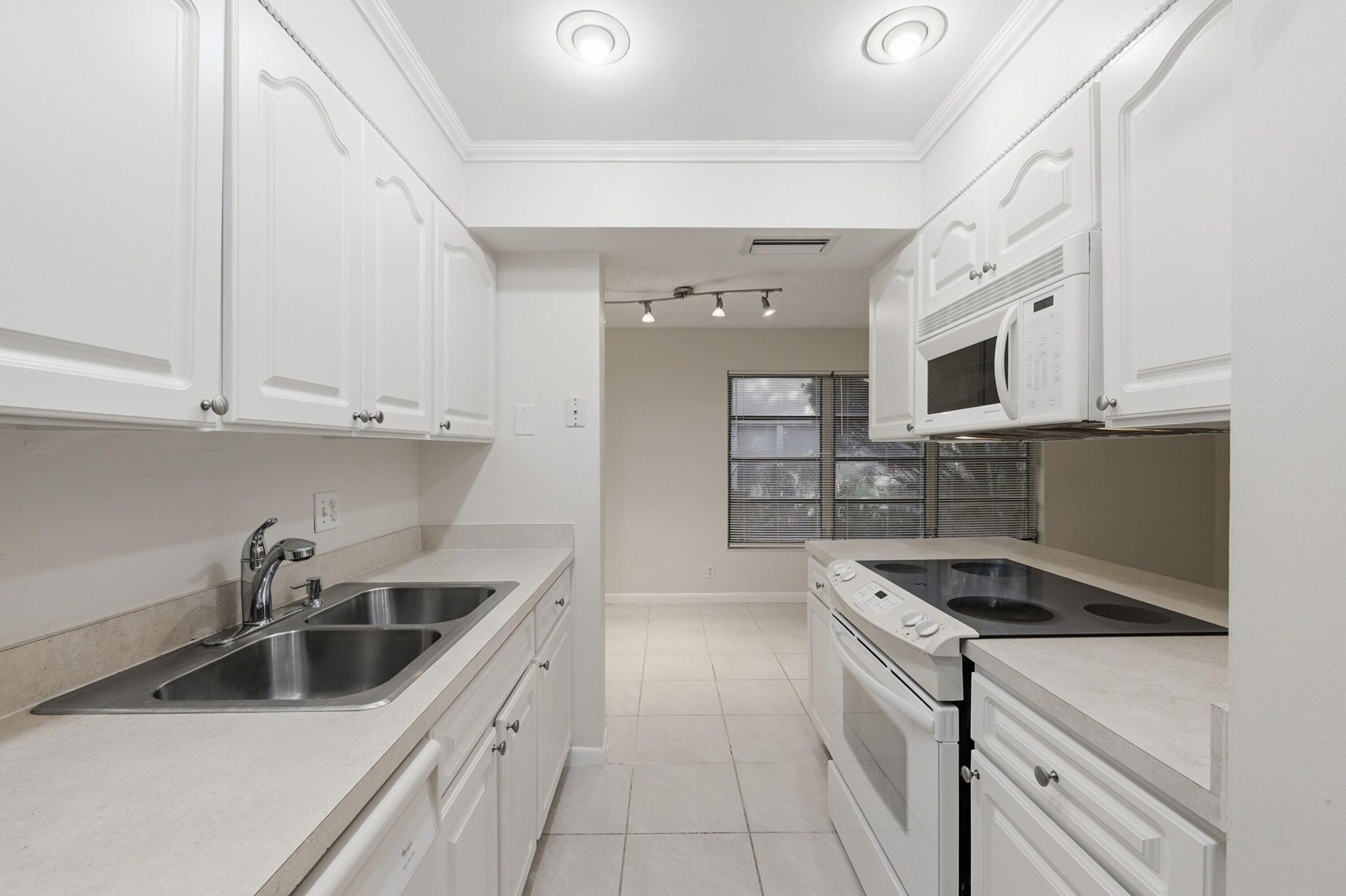 8811 NW 28th Drive, Unit 1-2, Coral Springs, FL 33065 Photo