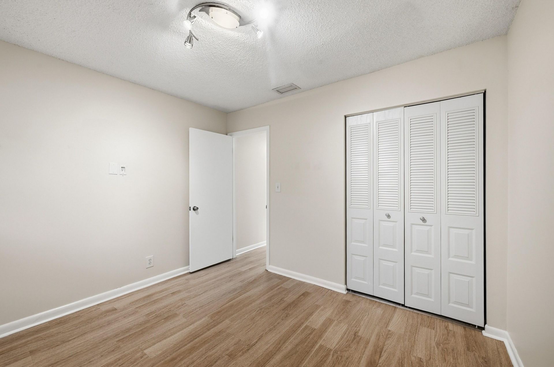 8811 NW 28th Drive, Unit 1-2, Coral Springs, FL 33065 Photo