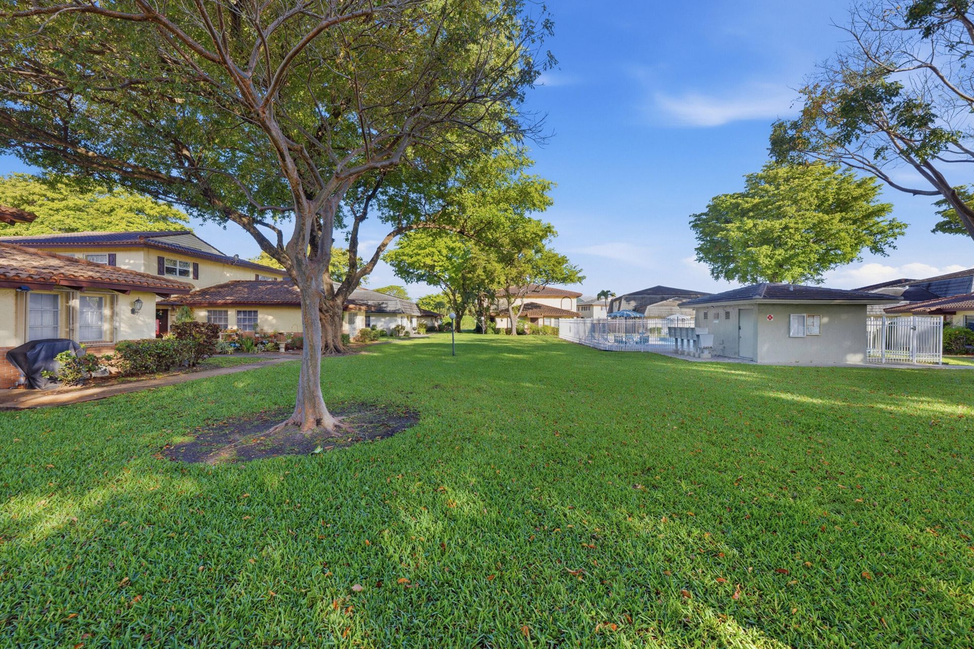 8811 NW 28th Drive, Unit 1-2, Coral Springs, FL 33065 Photo