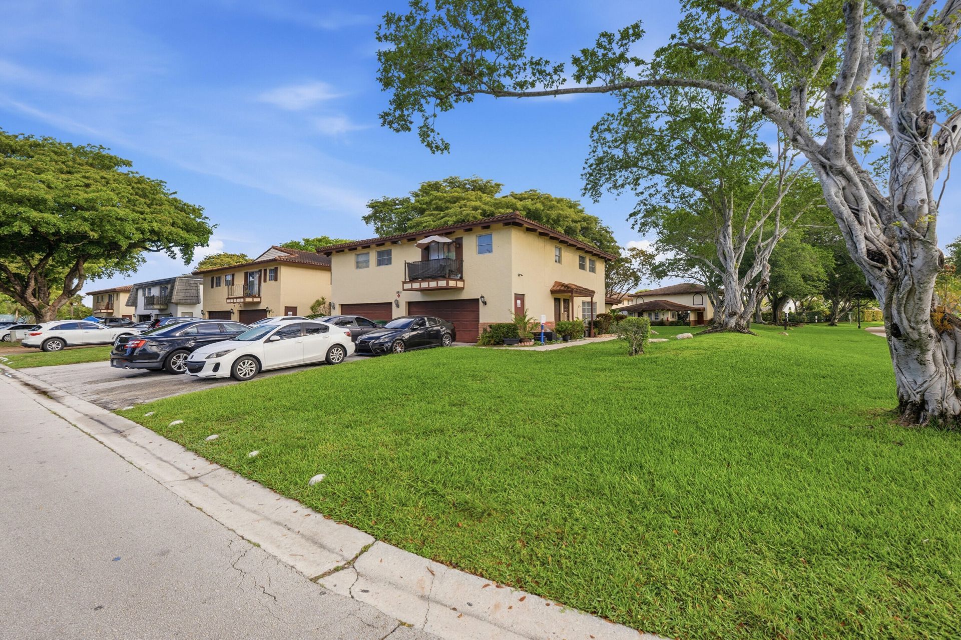 8811 NW 28th Drive, Unit 1-2, Coral Springs, FL 33065 Photo