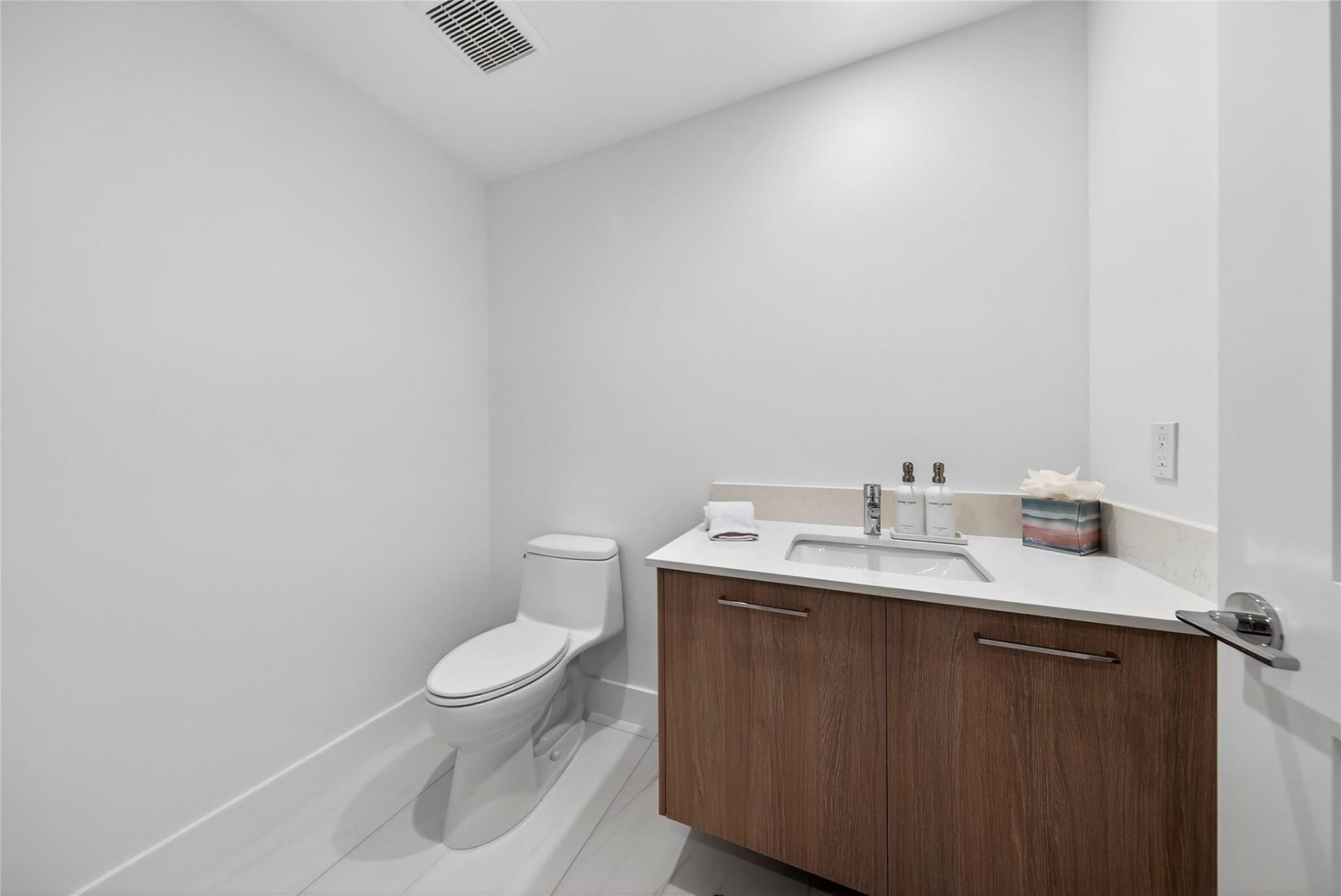 153 N Seabreeze Boulevard, Unit 1901, Fort Lauderdale, FL 33304 Photo