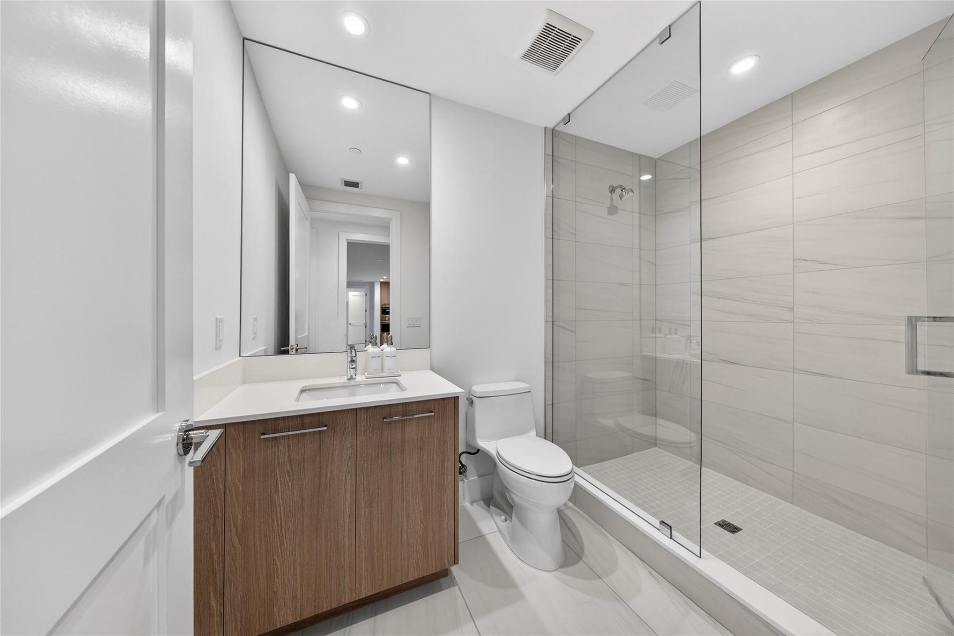 153 N Seabreeze Boulevard, Unit 1901, Fort Lauderdale, FL 33304 Photo